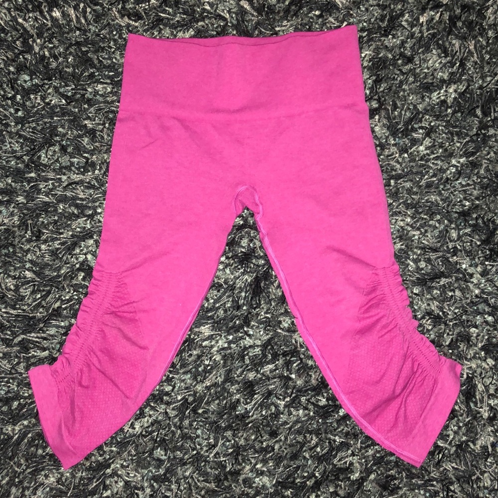 Lululemon Leggings - Cropped Pink